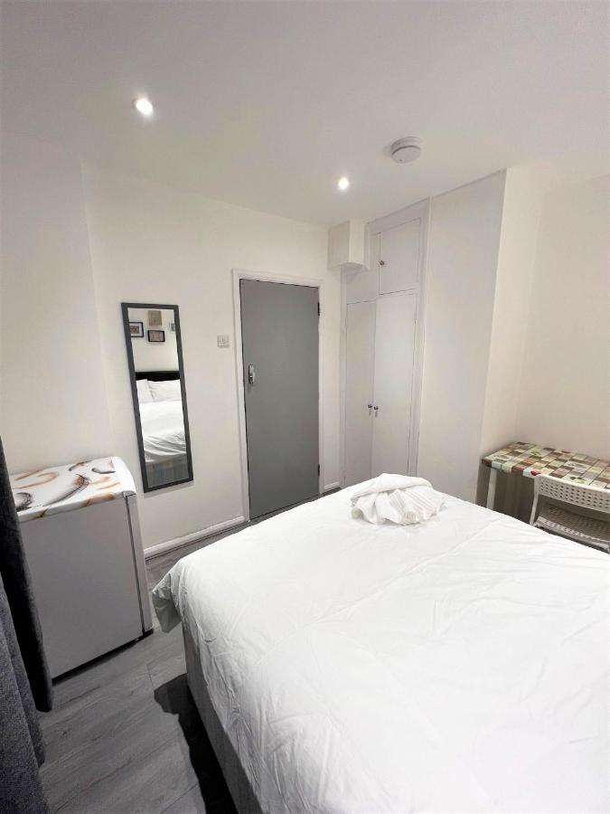 Stepney Green Beds To Stay 24 London Eksteriør bilde