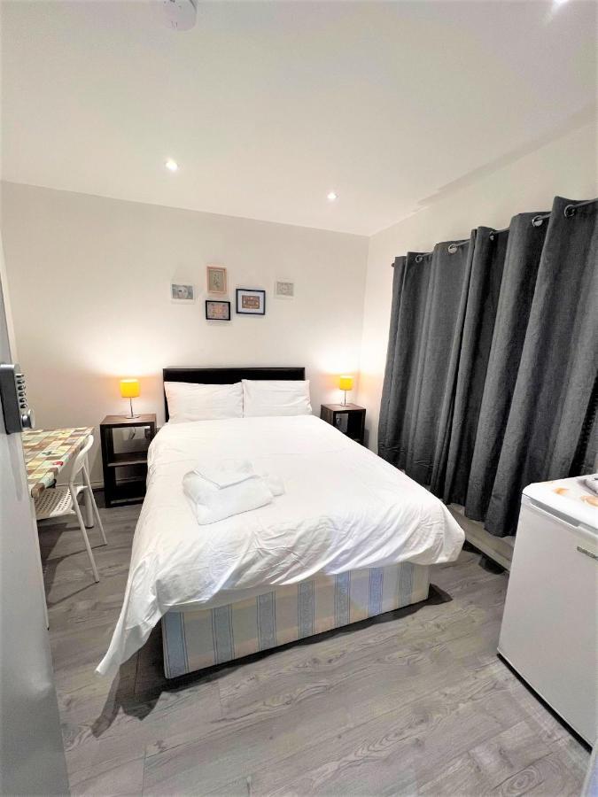 Stepney Green Beds To Stay 24 London Eksteriør bilde